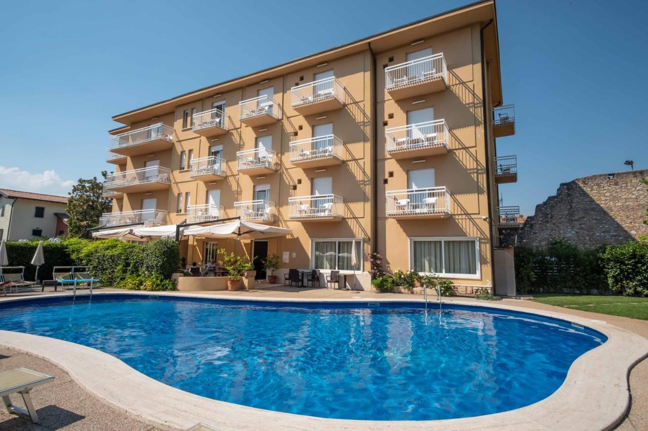 Hotel Romeo Torri Del Benaco Εξωτερικό φωτογραφία