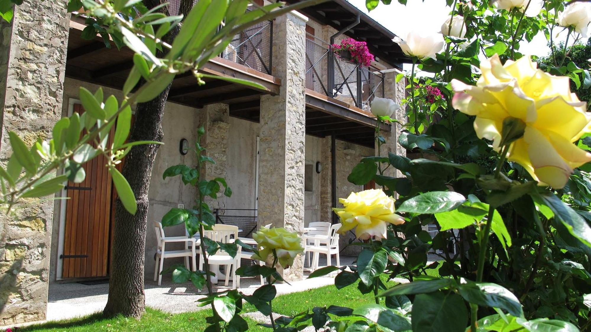 Hotel Romeo Torri Del Benaco Εξωτερικό φωτογραφία